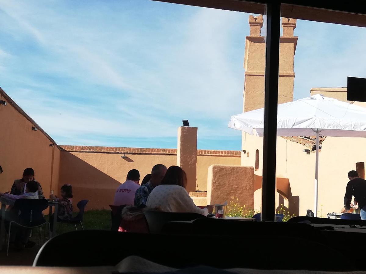 Albergue Turistico La Almazara Виляфранка де лос Барос Екстериор снимка