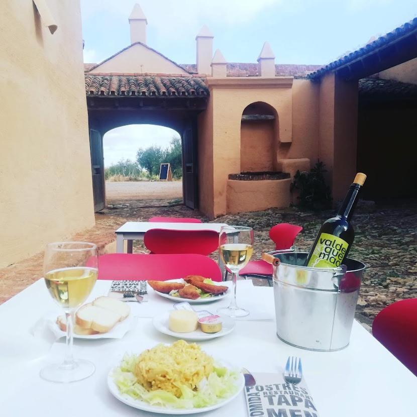 Albergue Turistico La Almazara Виляфранка де лос Барос Екстериор снимка